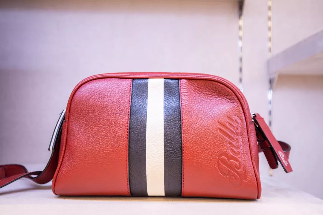 折上折！带上护照，十一长假让你足不出沪买遍“全球”