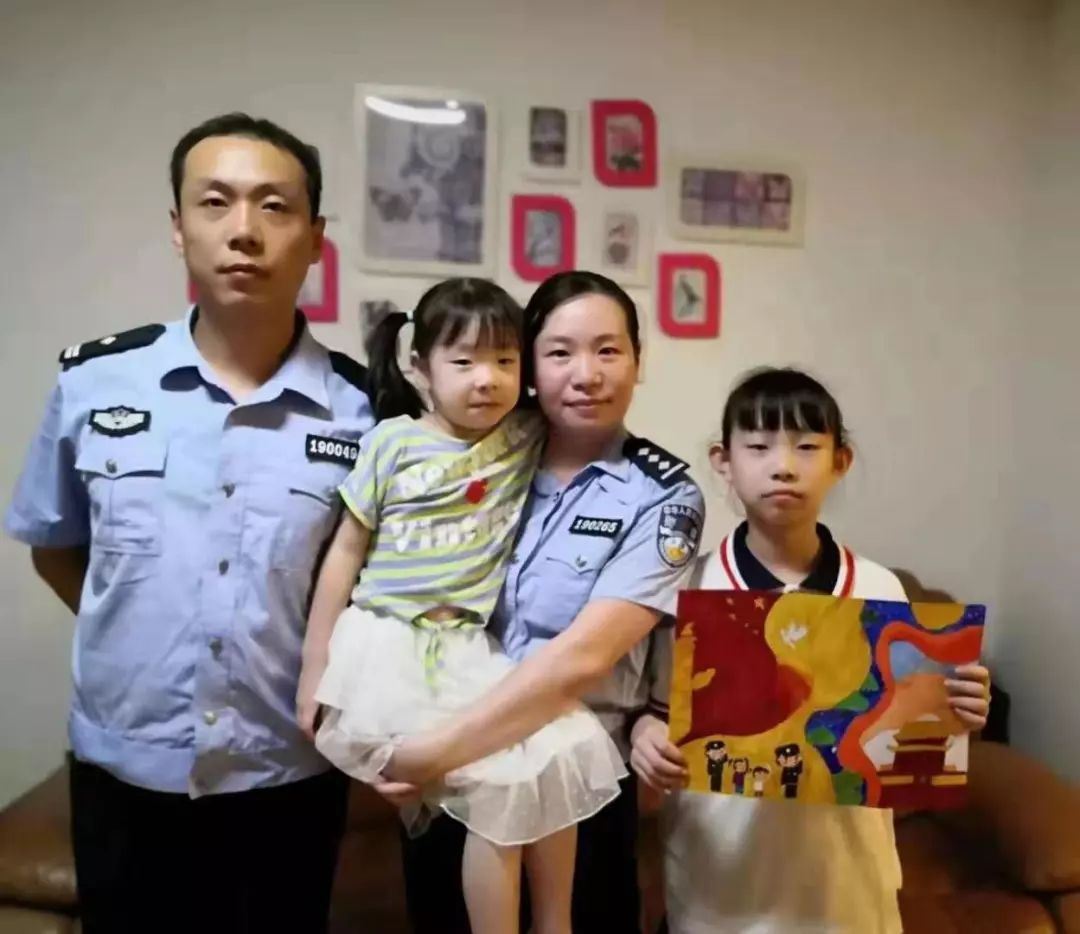 不一样的国庆献礼，福州警宝画出对祖国的爱