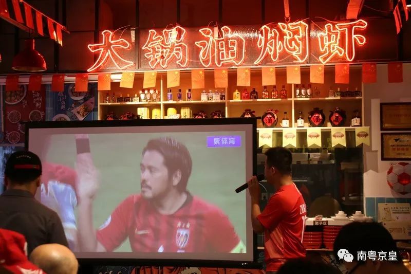 羊城飘逸着最傲娇的色彩——中国红，要的就是这个味儿