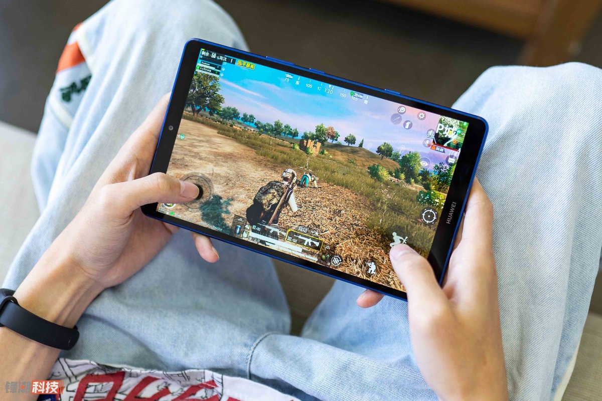 华为平板m6高能版跟普通版区别,华为平板m6高能版玩和平精英