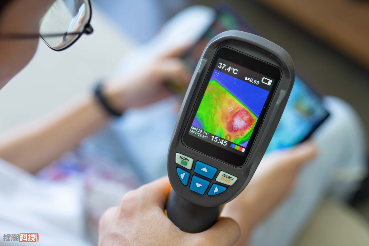 华为平板m6高能版跟普通版区别,华为平板m6高能版玩和平精英