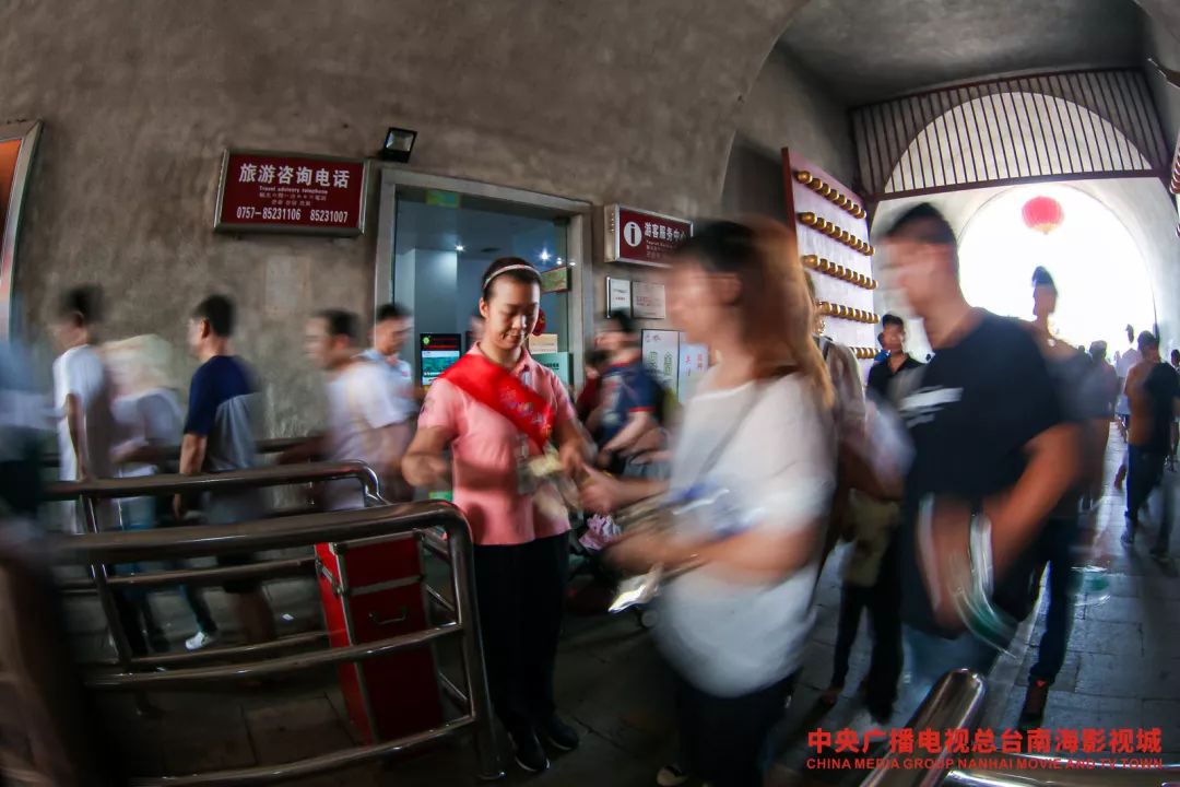 假日中一道靓丽的风景,假日里那个忙碌的身影