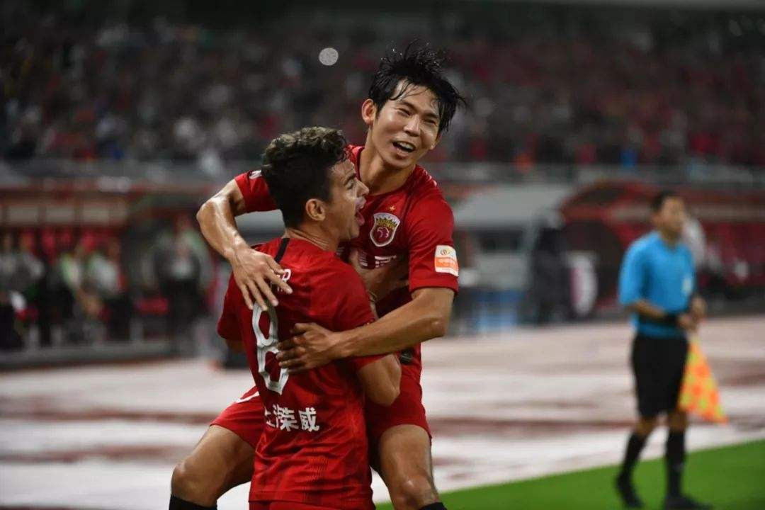 体坛联播｜国奥男足学习女排精神，上海大师赛16强产生