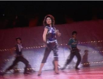 邓丽君的MV记录了你爸妈的时尚潮流