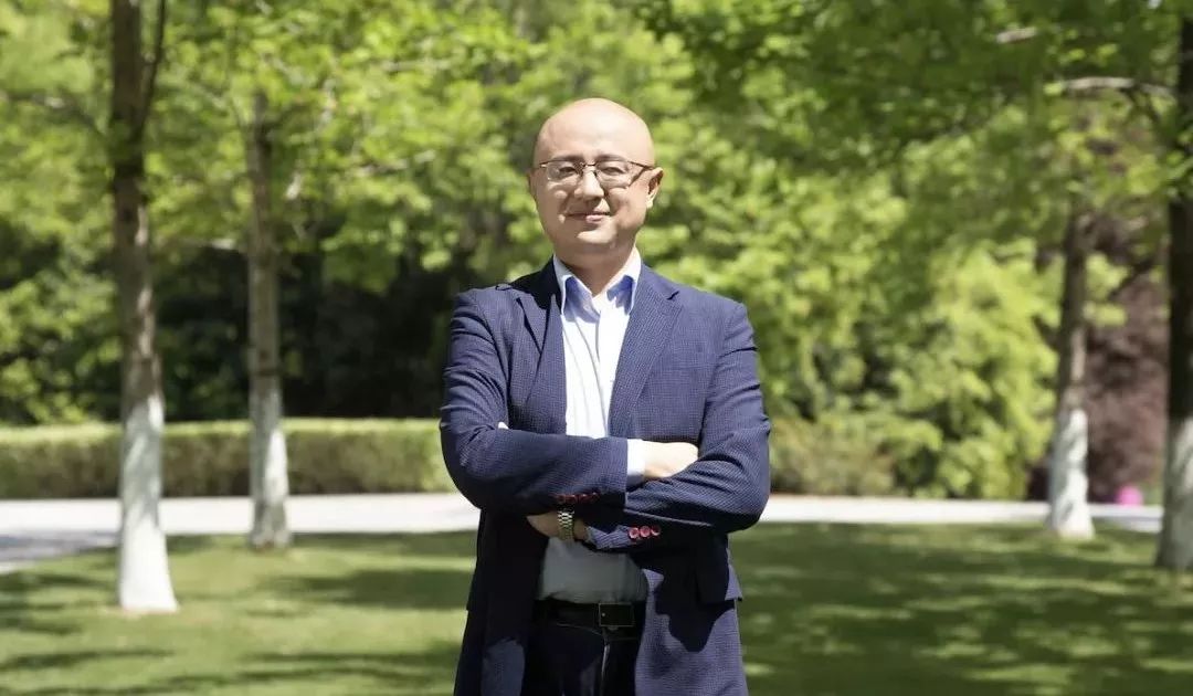 城市学院，请回答1999—什么样的城院幸福把他们紧紧圈住？