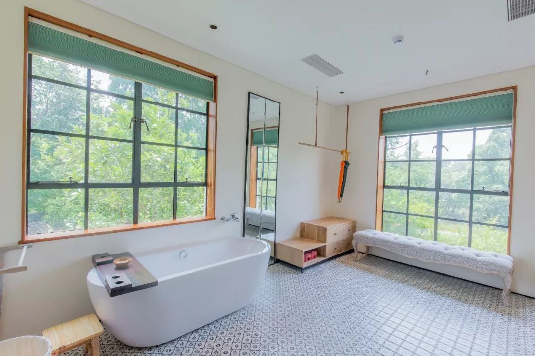 不输京都的乘船入户体验,15000m²水边村落刷新浙江度假体验,错峰直降千元!【浙里好玩】