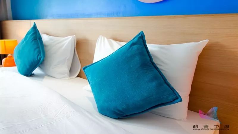 睡衣为什么那么脏,床单被子太脏了