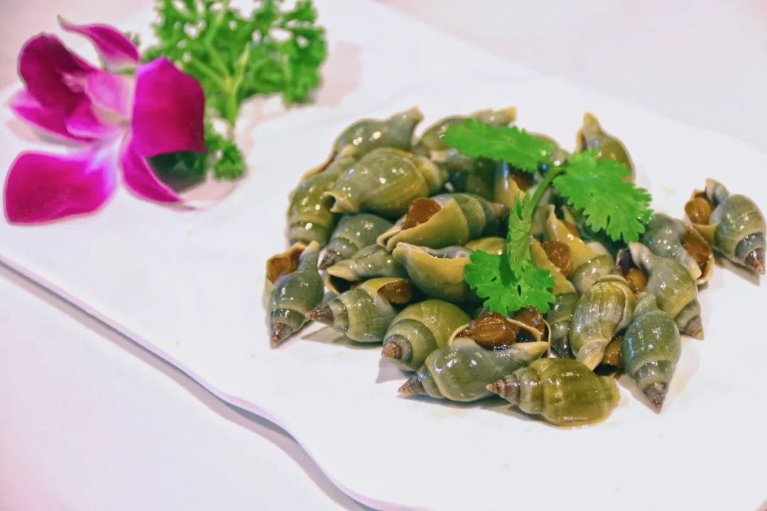 有多少人路过希望广场「纪梵轩」，和我一样好奇这是一家怎样的新店？