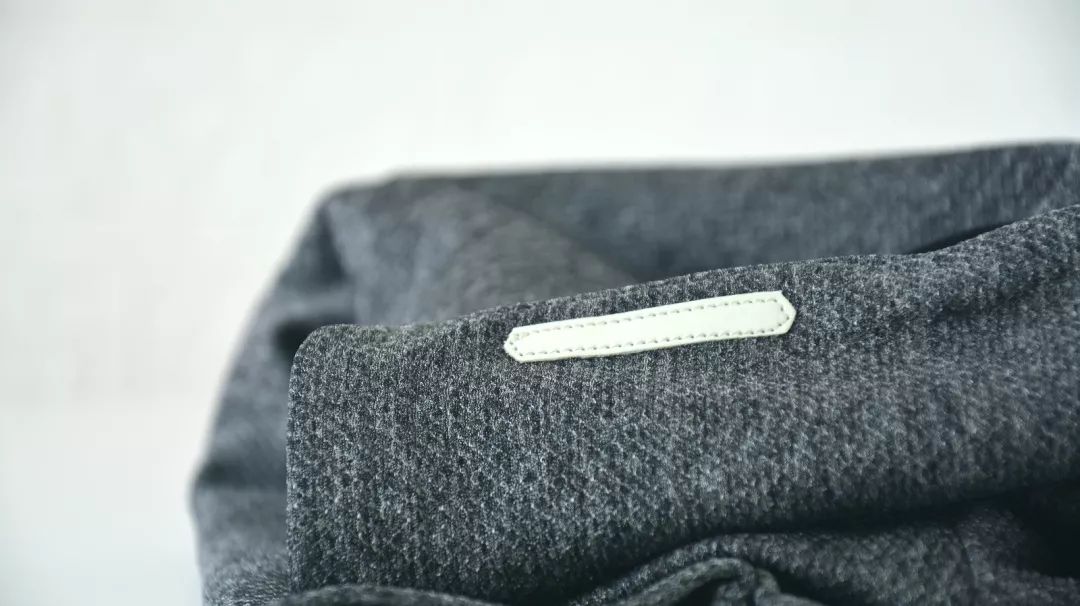 防寒挡风智能蓄热，穿一抵三、消除静电，一件衣服到底可以多牛？