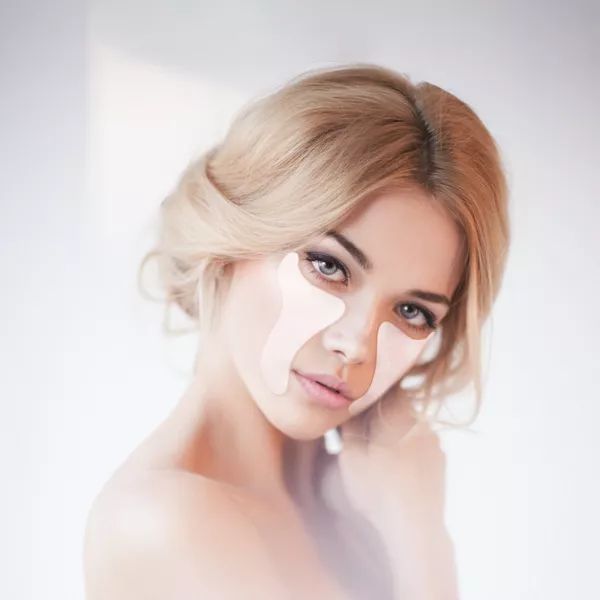 法令纹眼纹一个都逃不掉,法令纹和眼纹怎么才能有效改善