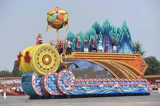 期待｜在*安门天**参加庆典的“壮美广西”彩车明天开始展出，快去C位合影