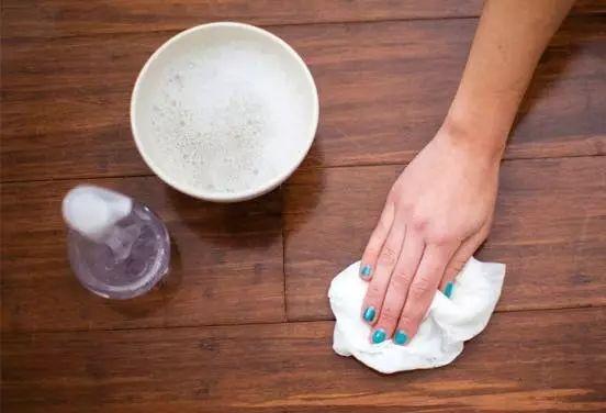 拖地怎么才能干净不落灰,每天拖地都有灰怎么才能拖干净