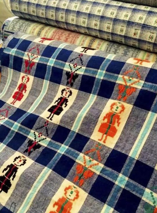 她收藏了一万多种花色的崇明土布,很多你都没见过