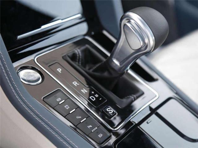 油门卡死是什么原因造成的,油门卡住正确方法