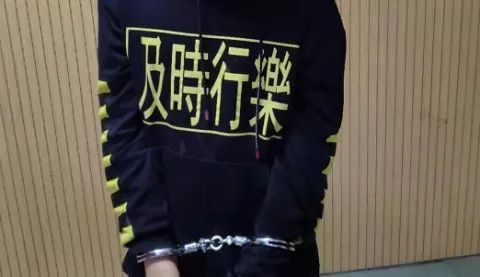 杩欎簺琛ｆ湇鐪嬭捣鏉ュ緢婕備寒鑻辨枃,杩欎簺琛ｆ湇鐪嬭捣鏉ヤ笉浠呭竻鑰屼笖淇濇殩