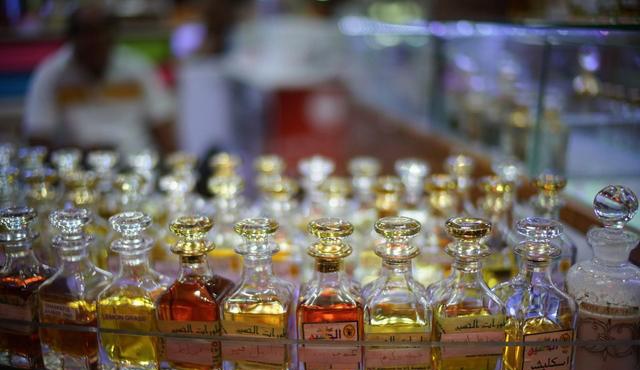 泰国头号市集像迷宫15000摊位15个足球场大游客迷路是常态