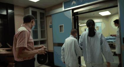 11岁女孩做无麻醉肠镜大哭,小孩小肠只剩80公分了