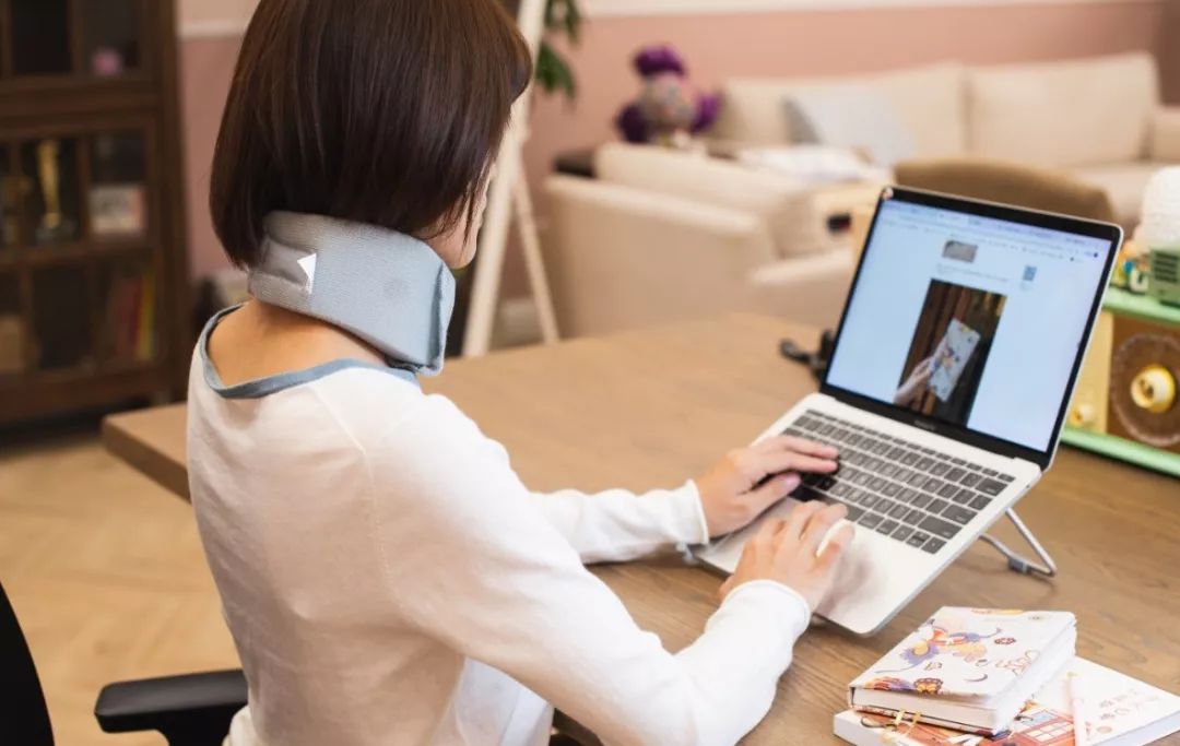 亲测，这6样小物真的能改变我们的体态