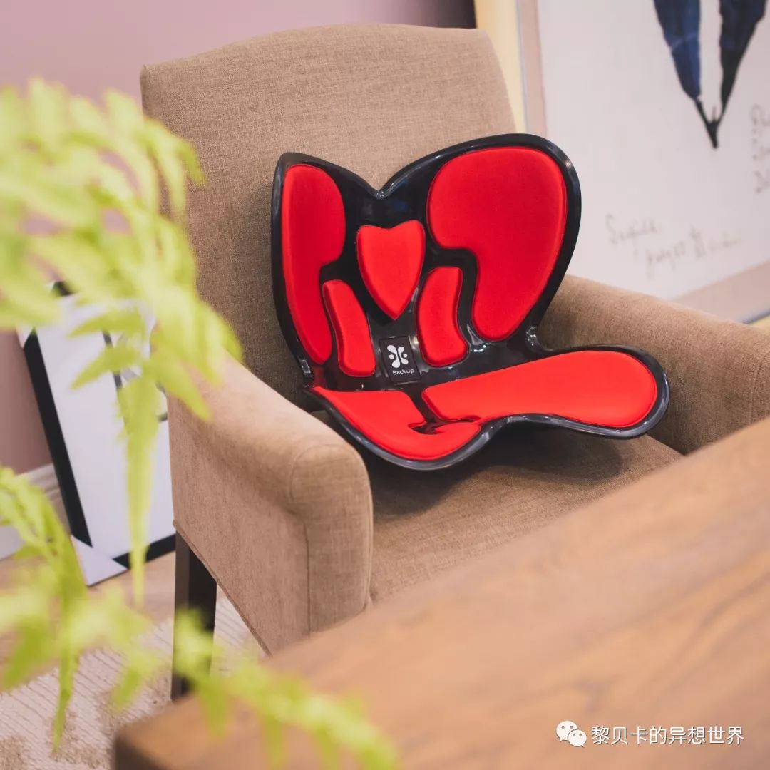 亲测，这6样小物真的能改变我们的体态