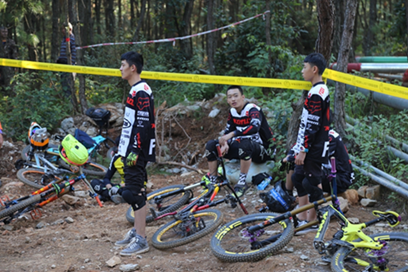 先睹为快跟着赛道设计师李果一起看赛道