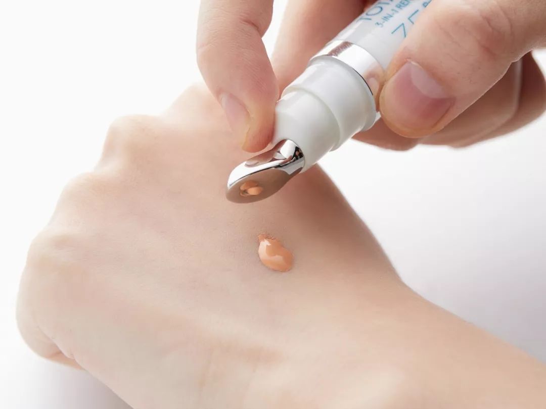 一款超值眼霜,一支2000元的眼霜能治眼袋