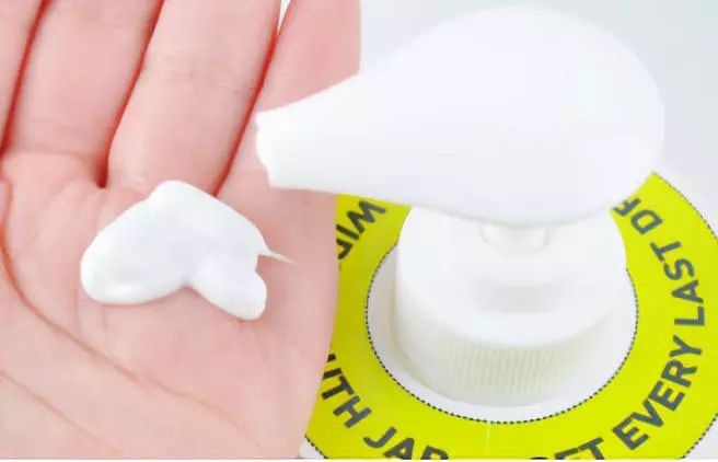 足部护理保湿防干裂去死皮,干燥足部保湿霜