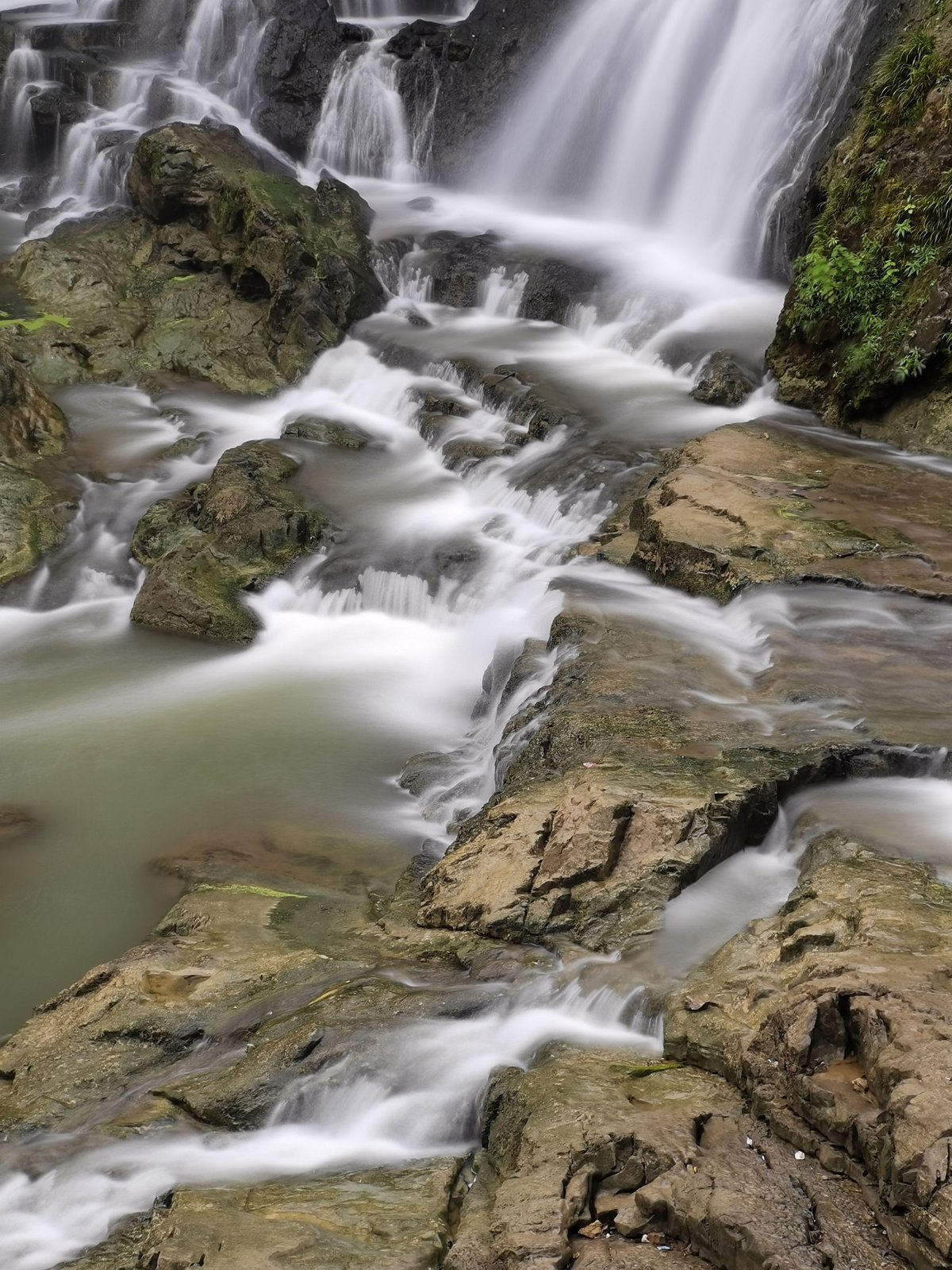 huaweimate30pro摄像头更换,huaweimate30pro后置摄像头不聚焦