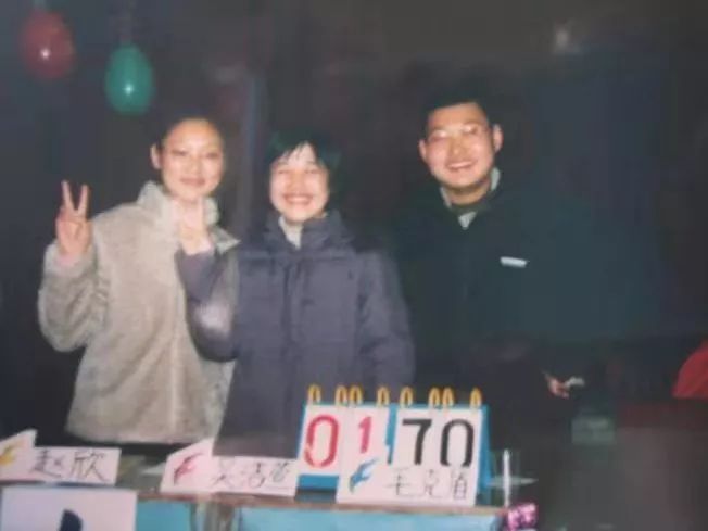 足球、动漫、游戏、注会、律师……毛克盾老师的“技能树”也太茂密了