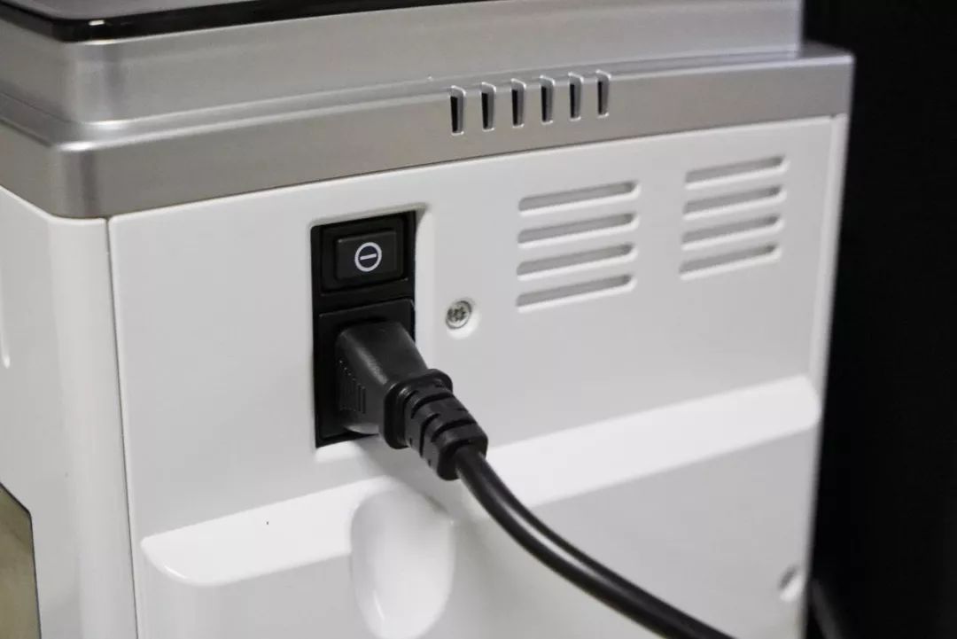 家用入门级的意式咖啡机买什么好,德龙意式半自动咖啡机银骑士测评