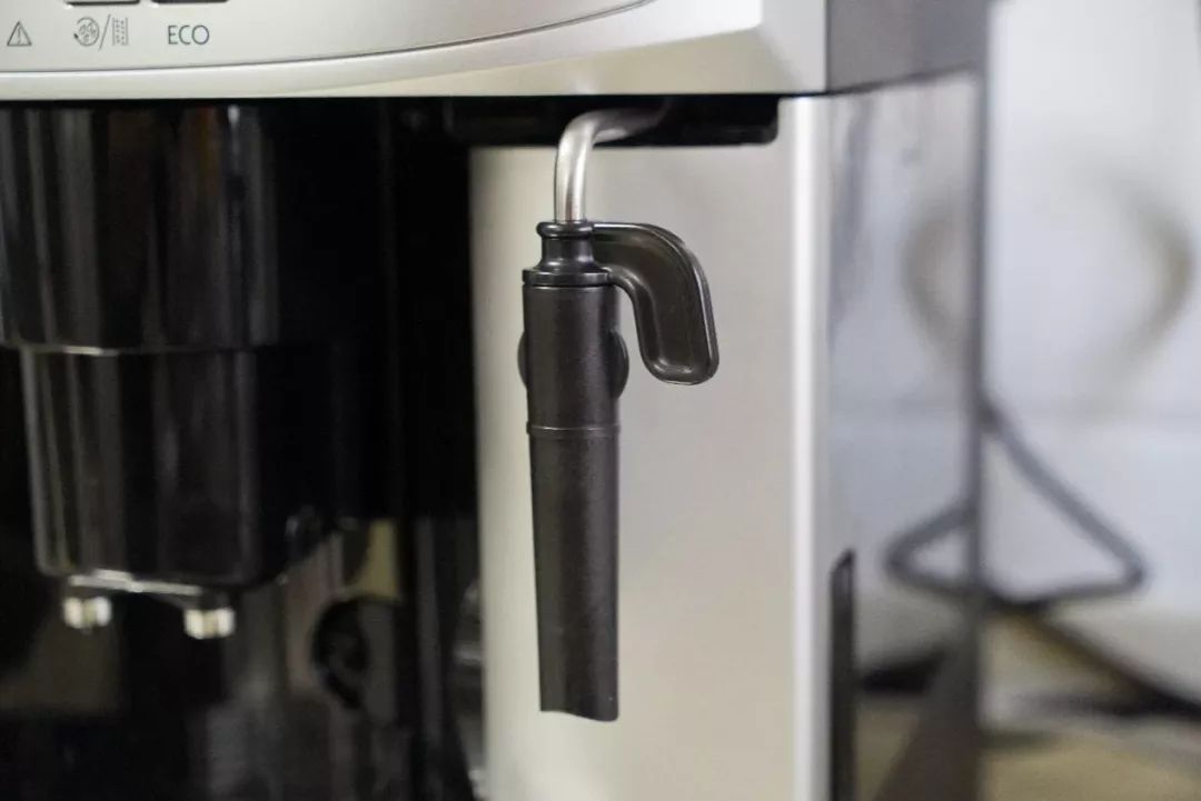 什么牌子的入门意式咖啡机好,德龙一键意式咖啡机推荐