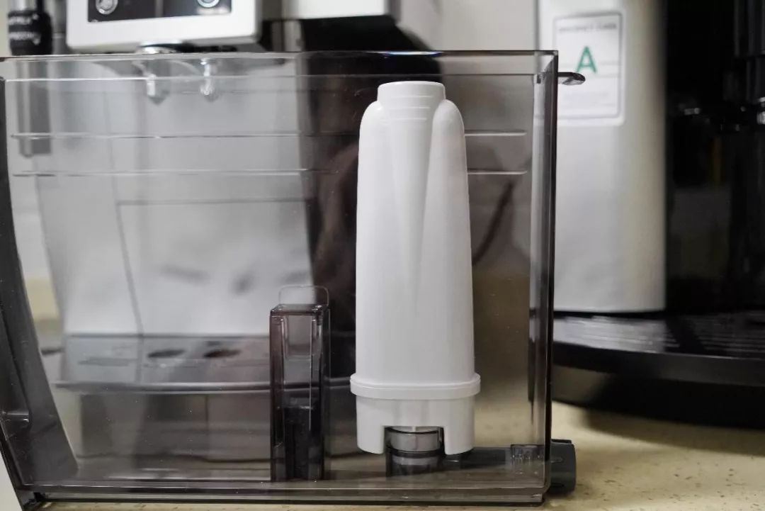 家用入门级的意式咖啡机买什么好,德龙意式半自动咖啡机银骑士测评