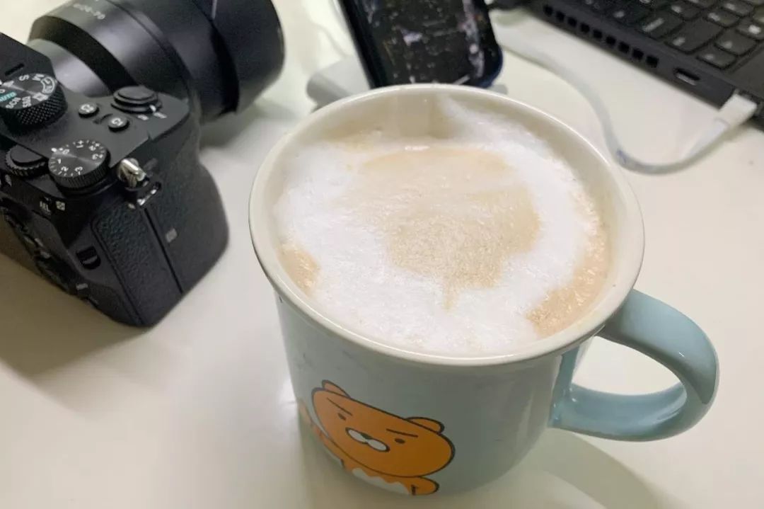 家用入门级的意式咖啡机买什么好,德龙意式半自动咖啡机银骑士测评