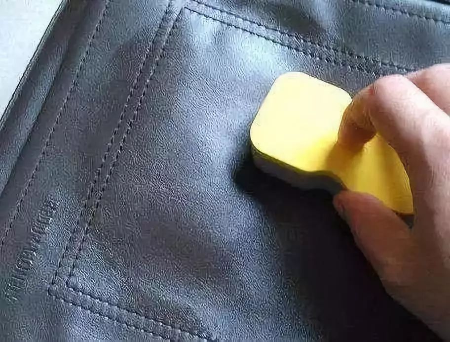 换季的衣服发霉怎么办,白色衣服长霉斑用什么可以除掉