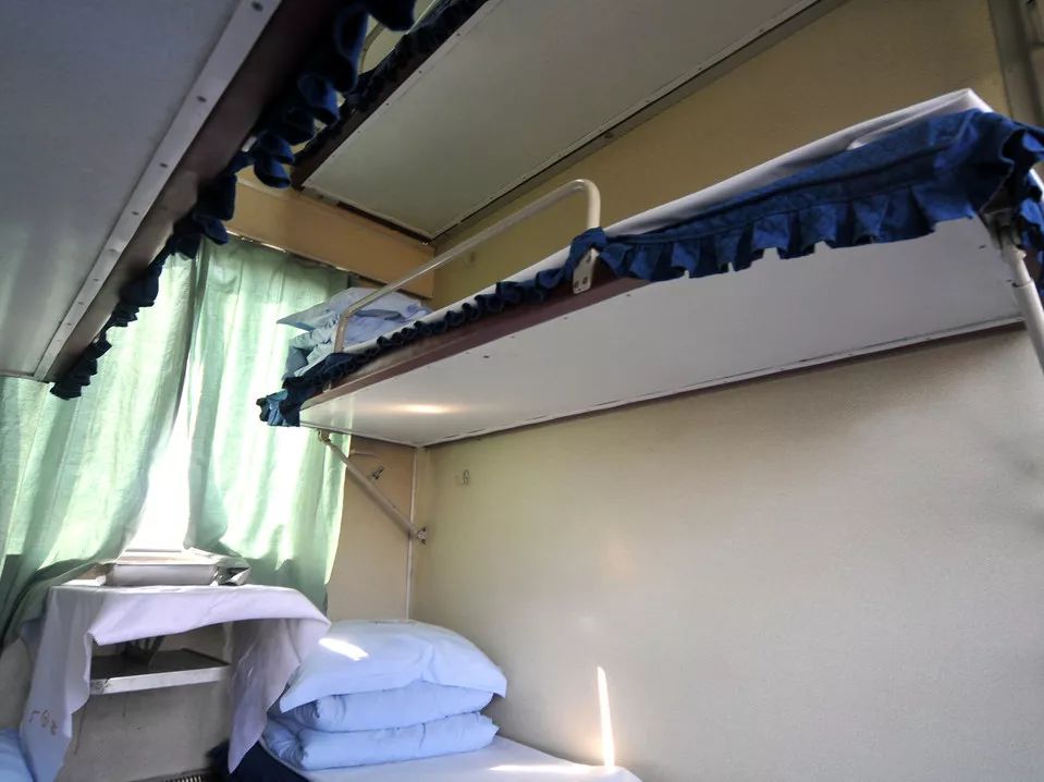 软卧真的软吗,软卧跟硬卧价格的区别