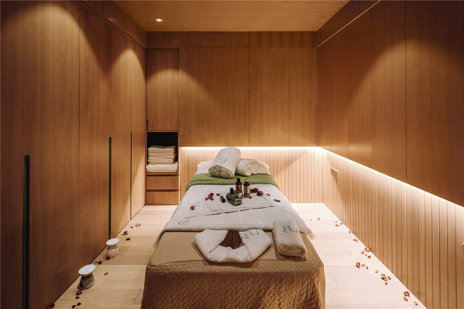 澶氭５璁捐,鑷劧缇庣編瀹归櫌璁捐