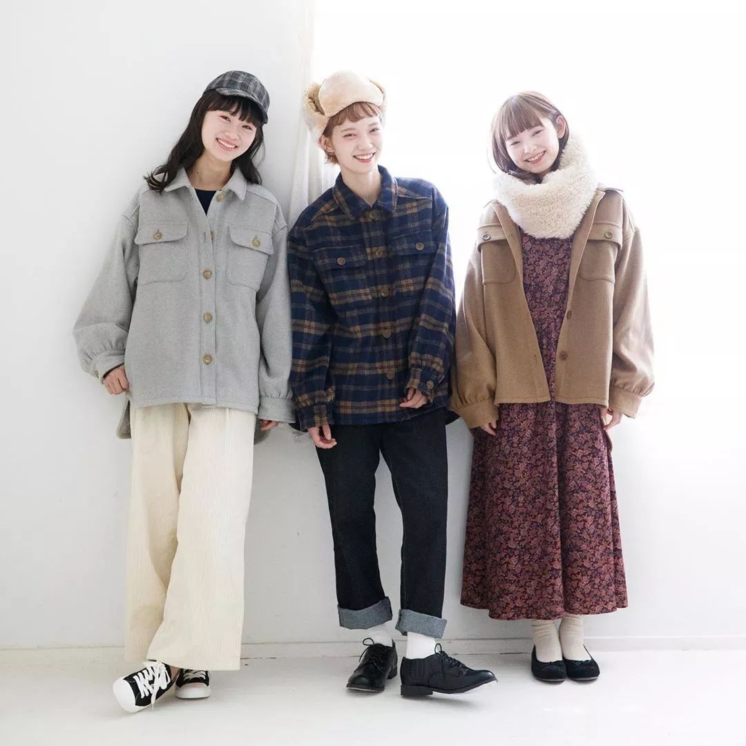 日杂少女改变风格,复古森女文艺优雅穿搭