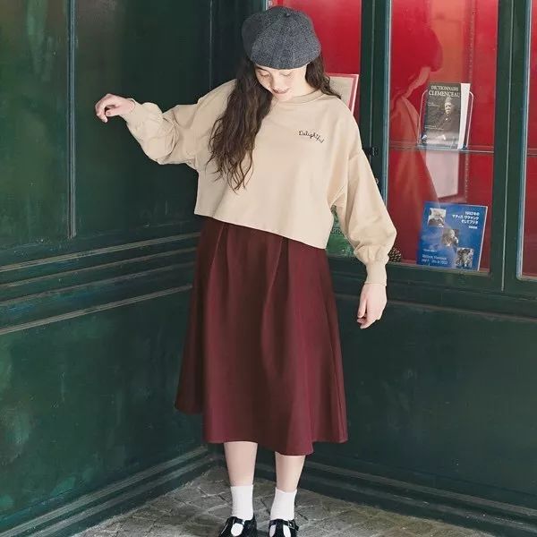 日杂少女改变风格,复古森女文艺优雅穿搭