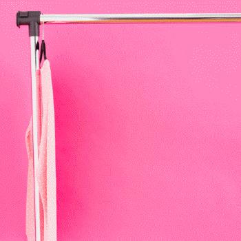 穿过男朋友的衣服才知道,女装口袋这么小!丨夜听双语