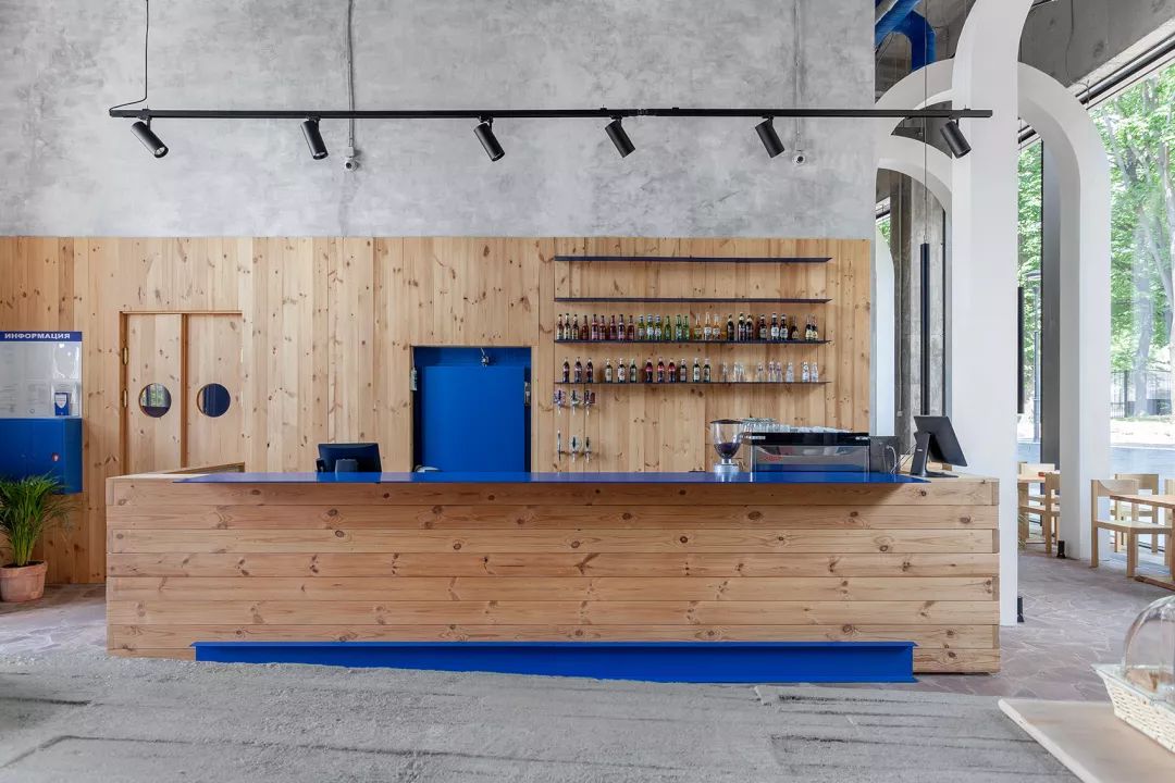 苏维埃与意大利本土风格的碰撞-FanFood披萨餐厅