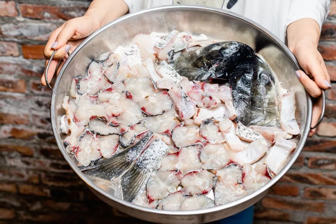 嚟度，可能系顺德桑拿种类最多嘅地方！鸵鸟都唔放过！真够呛