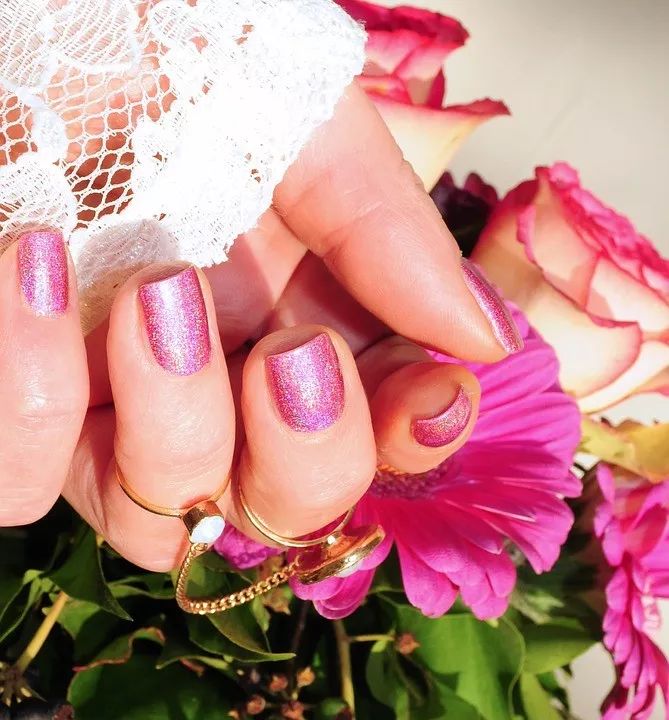 涂指甲油导致指甲变脆怎么办,涂指甲油导致指甲坏死