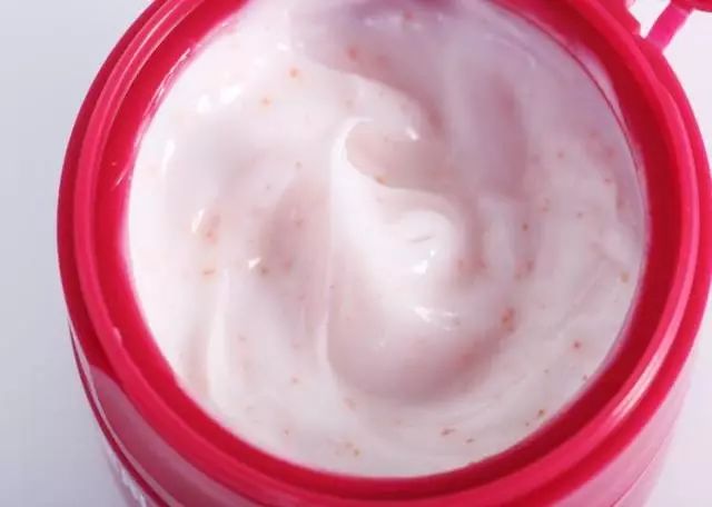 不要让你暴露你的年龄,别让皮肤暴露了你的年龄