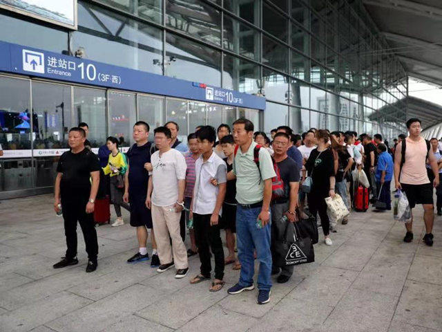 几百块钱的爱马仕,市场价要十几万的爱马仕