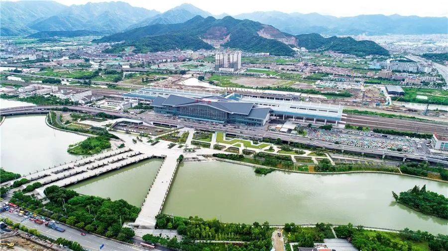 今日起,温州各大动车站告别纸质车票!