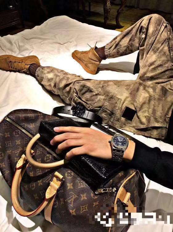 拿鳄鱼皮手包，系大牌皮带，戴大粗链子，在萧山机场有被这个“高富帅”骗过吗？