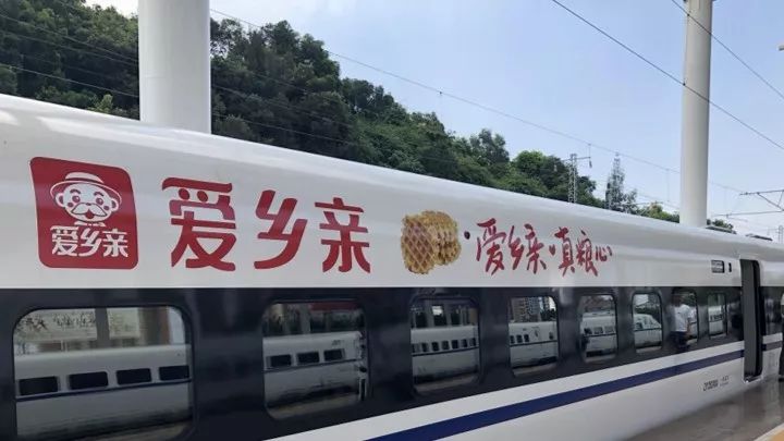 一年卖掉2亿个的手撕包为啥这么好吃？这家工厂揭秘了长线面包的选品秘籍