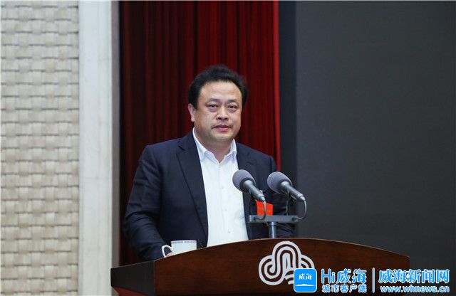 铆足劲向前冲,铆足干劲建项目