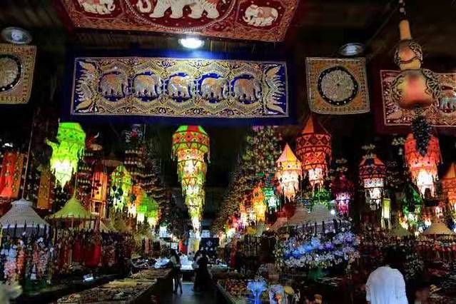 泸沽湖虎跳峡香格里拉怎么坐车,丽江香格里拉泸沽湖虎跳峡