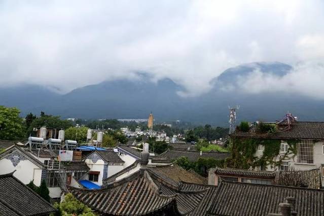泸沽湖虎跳峡香格里拉怎么坐车,丽江香格里拉泸沽湖虎跳峡