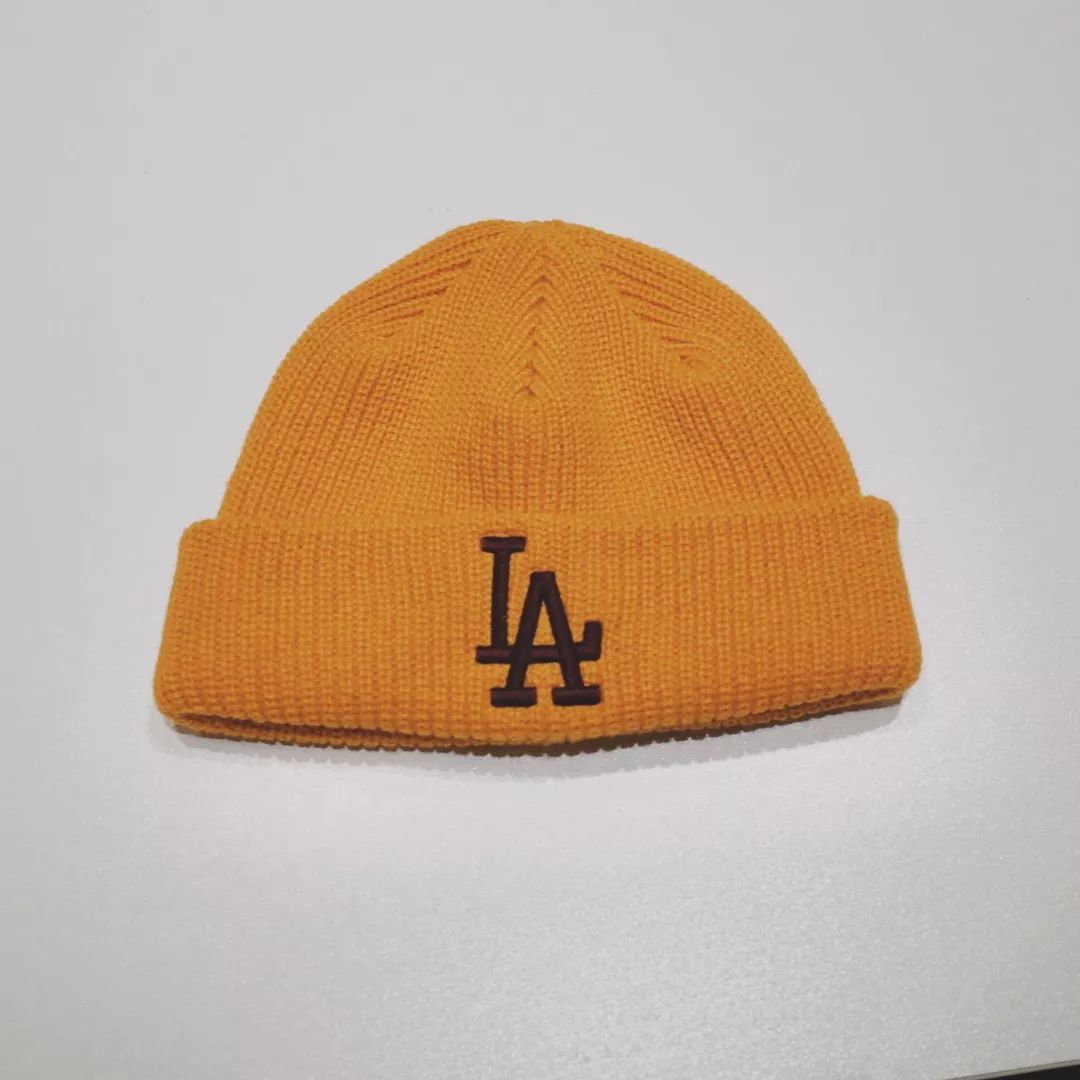 为什么总觉得自己戴毛线帽丑,毛线帽怎么戴着不掉